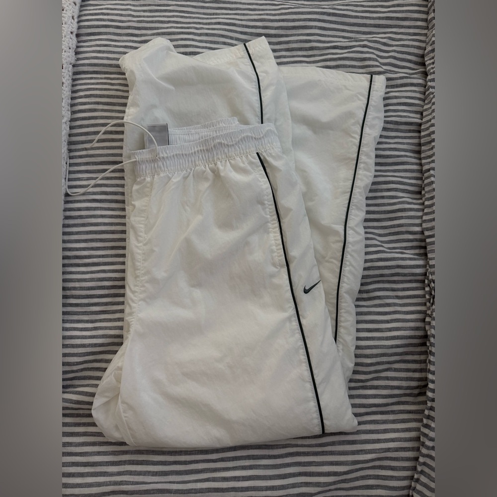 Nike women’s Windrunner track pants